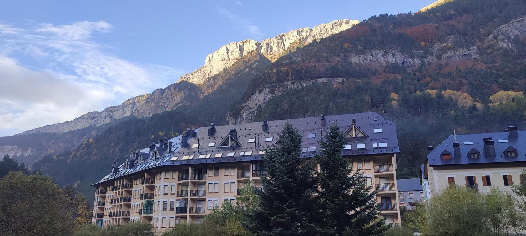 Carlina Canfranc Exterior foto
